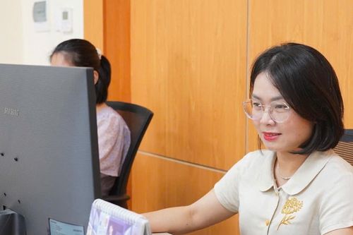 Bộ Nội vụ nói rõ căn cứ nâng ngạch công chức cấp xã