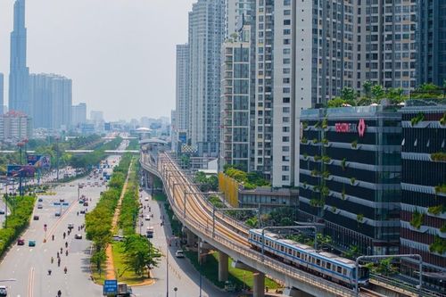 Đâu là chìa khóa đưa siêu đô thị TPHCM tăng trưởng hai con số?