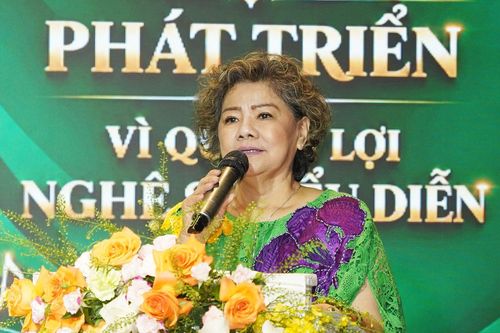 NSND Thanh Hoa tiếp tục làm Chủ tịch APPA