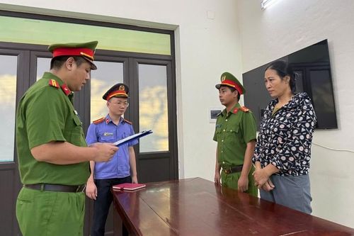 Dùng thịt lợn nhiễm bệnh để chế biến thành thịt sấy, lạp sườn