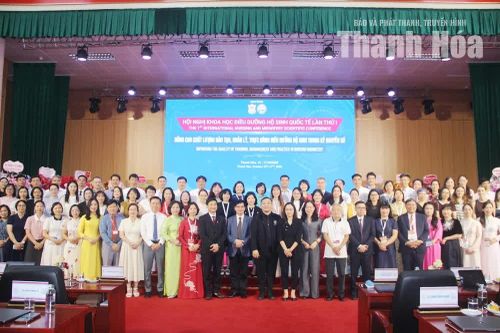 Hội nghị Khoa học Điều dưỡng - Hộ sinh Quốc tế lần thứ I tại Thanh Hóa