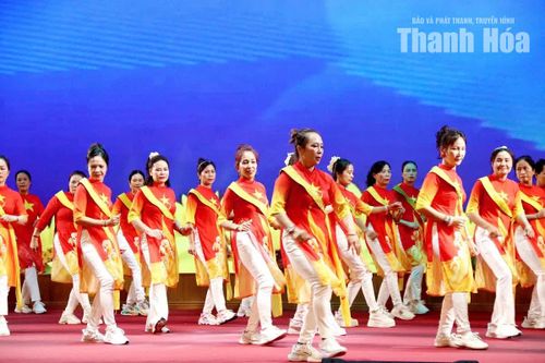Sôi nổi hội thi dân vũ “Phụ nữ Thanh Hóa tự tin, khỏe, đẹp”