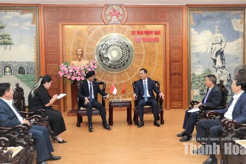 Chủ tịch UBND tỉnh Tô Anh Dũng tiếp xã giao Đại sứ Đặc mệnh toàn quyền Singapore tại Việt Nam