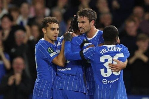 Khai màn bùng nổ, Brighton giành thắng lợi 4-0