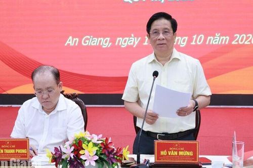 Chủ tịch UBND tỉnh An Giang yêu cầu gắn trách nhiệm người đứng đầu với kết quả thực hiện nhiệm vụ