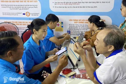 Chuyển đổi số để phục vụ người dân tốt hơn