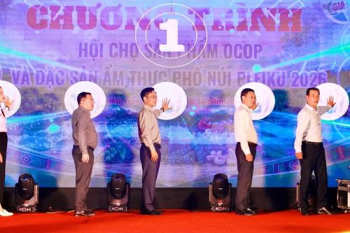 Khai mạc Hội chợ OCOP và Đặc sản ẩm thực Phố núi Pleiku năm 2026