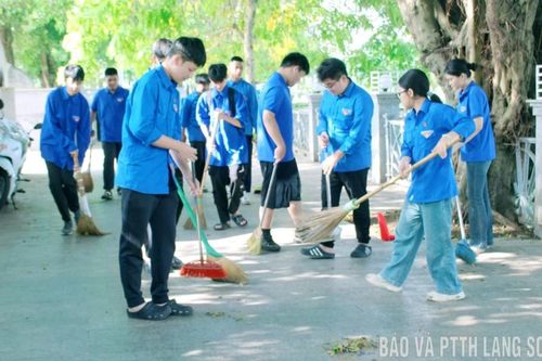 Viết tiếp truyền thống quê hương