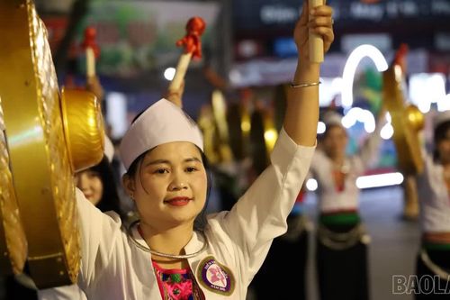 Nhịp cầu gắn kết cộng đồng