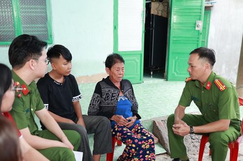 Gieo niềm tin, giữ bình yên trong cộng đồng