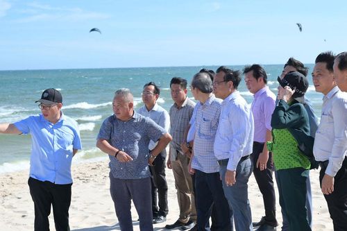Lâm Đồng khảo sát, tìm giải pháp xử lý rác thải ven biển Mũi Né