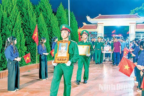 Chiến dịch 500 ngày đêm: Đón các liệt sĩ trở về