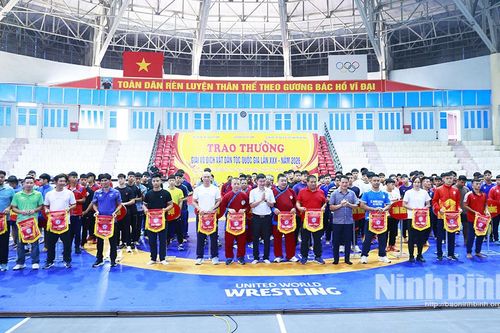 Ninh Bình giành 2 Huy chương Vàng tại Giải vô địch Vật dân tộc quốc gia lần thứ 30