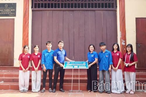 Tuổi trẻ xã Vĩnh Hưng tổ chức hành trình “Tôi yêu Tổ quốc tôi”