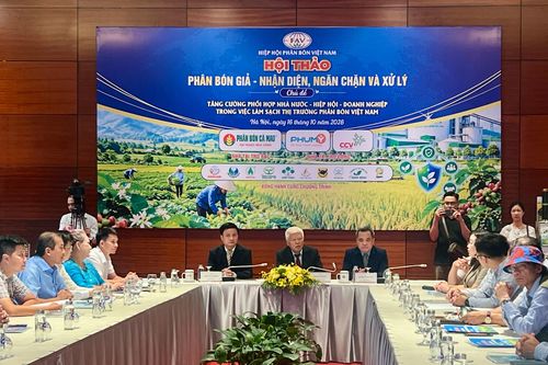 Phân bón giả len lỏi thị trường: Cần cơ chế phối hợp đủ mạnh để ngăn chặn từ gốc