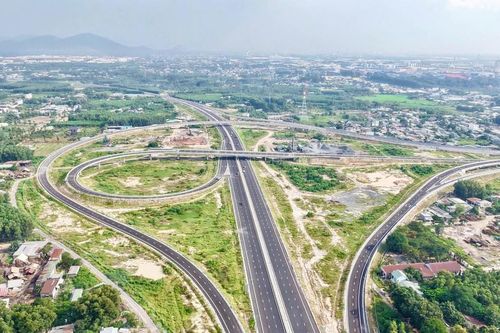 Chờ khai thác nút giao Tân Hiệp, nối thông hai tuyến cao tốc lớn phía Nam