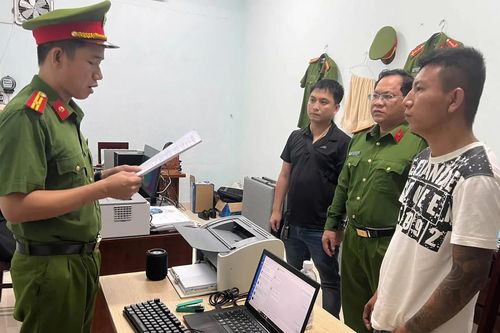 Đà Nẵng: Đối tượng có 2 tiền án, 3 tiền sự mang kiếm đi phá tài sản, đăng video thách thức