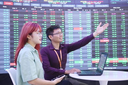 Chứng khoán phái sinh ngày 16/10: VN30-Index phục hồi, giao dịch vẫn thận trọng