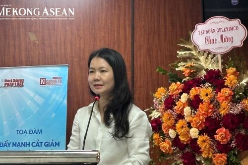 Tìm 'điểm cân bằng' để gỡ rào cản về thủ tục hành chính cho doanh nghiệp