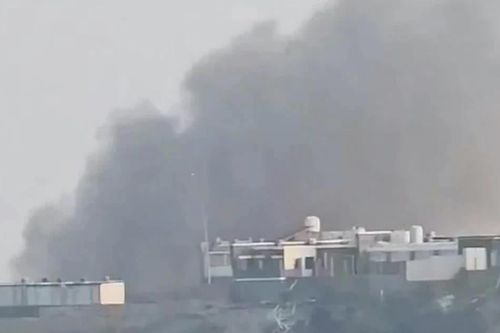 Houthi phóng tên lửa vào khu phức hợp dinh Tổng thống Yemen
