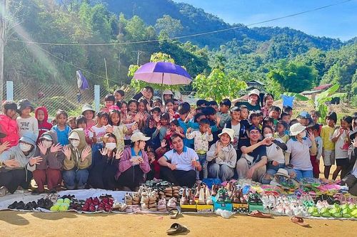 Từ 'Bữa ăn 0 đồng', 'Phiên chợ 0 đồng' đến bài học về giá trị đồng tiền