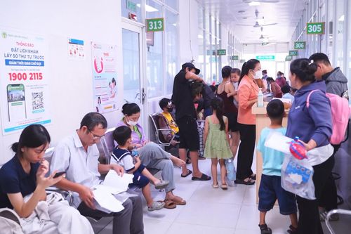 TP.HCM ghi nhận hơn 34.600 ca viêm hô hấp cấp trong tuần, phụ huynh cần lưu ý gì?