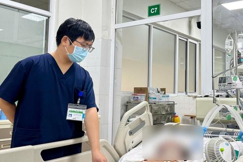 Sốc nhiễm khuẩn, suy đa tạng sau bữa tiết canh