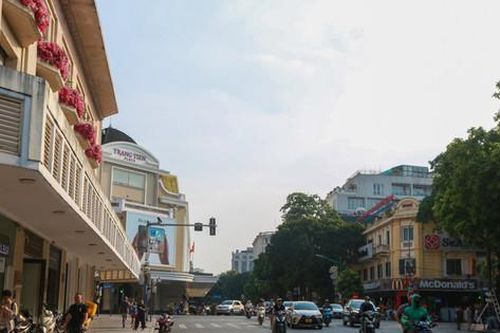 Hà Nội ngày nắng, đêm không mưa