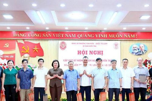 Phường Văn Miếu - Quốc Tử Giám gặp mặt, tri ân cán bộ ngành kiểm tra Đảng