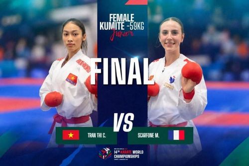 Trần Thị Cẩm Tú thắng nghẹt thở, vào chung kết giải karate thế giới