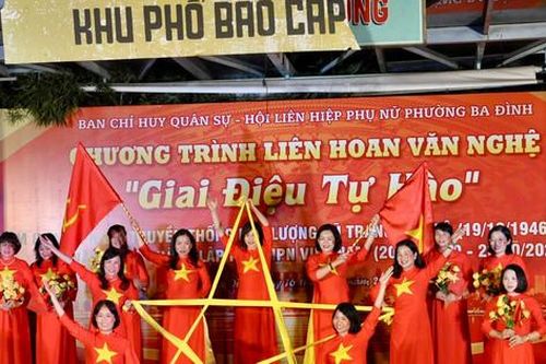 Chương trình văn nghệ 'Giai điệu tự hào' tôn vinh người phụ nữ phường Ba Đình