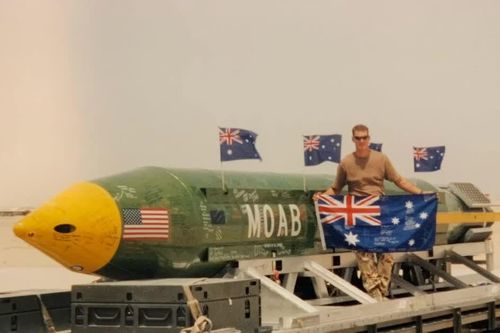 Vì sao Mỹ phát triển bom MOAB thay vì sử dụng bom xuyên phá hầm ngầm?