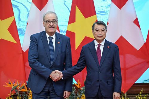 Việt Nam muốn tăng gấp đôi kim ngạch thương mại với Thụy Sĩ