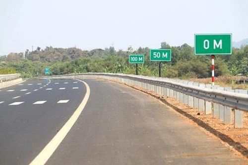 77 vị trí trên cao tốc được đề nghị bổ sung biển khoảng cách, tài xế cần biết gì?