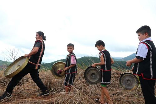 Ngày Quốc tế Di sản văn hoá phi vật thể 17.10:Để di sản sống trong hôm nay, tiếp sức cho tương lai