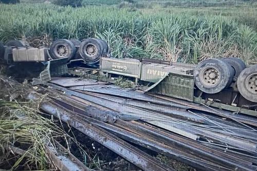 Lật xe đầu kéo trên đường Trường Sơn Đông đoạn qua tỉnh Đắk Lắk khiến 2 người tử vong