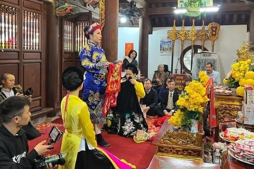 Giữ gìn, phát huy các giá trị di sản văn hóa phi vật thể phải chuẩn mực và bài bản