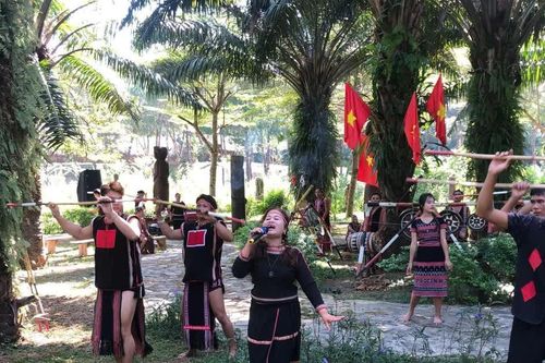 'Sắc hương đại ngàn': Kể chuyện văn hóa Tây Nguyên qua lời ca, điệu múa