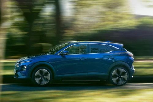 Bùng nổ doanh số ô tô gầm cao cỡ B: VinFast VF 6 và Toyota Yaris Cross áp đảo