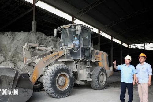 Không thể đánh đồng đảng viên làm giàu chính đáng với trục lợi