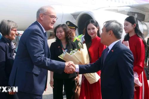 Tổng thống Liên bang Thụy Sĩ Guy Parmelin và Phu nhân bắt đầu thăm chính thức Việt Nam