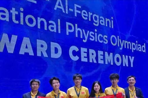 4/4 học sinh Việt Nam đoạt huy chương Olympic Vật lý Quốc tế Al-Fergani