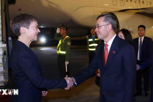 Thủ tướng Liechtenstein đến Hà Nội, bắt đầu thăm chính thức Việt Nam