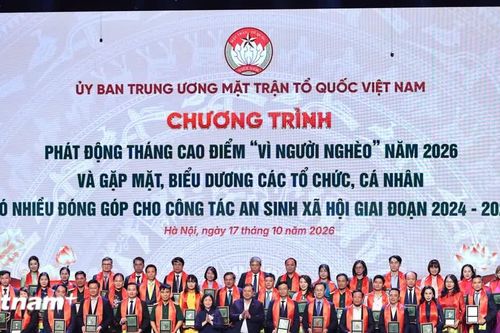 Phát động Tháng cao điểm 'Vì người nghèo' và vinh danh 225 tập thể, cá nhân