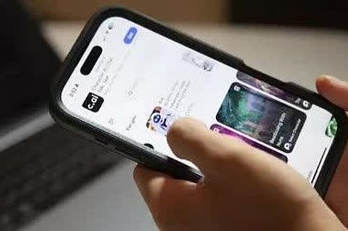 Dubai ra mắt nền tảng hướng dẫn phụ huynh quản lý trẻ sử dụng AI