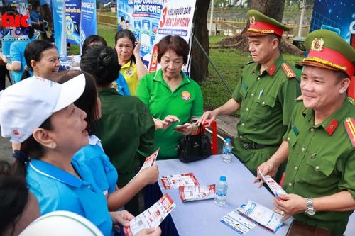 Sôi nổi trải nghiệm công nghệ tại Ngày hội Công dân số