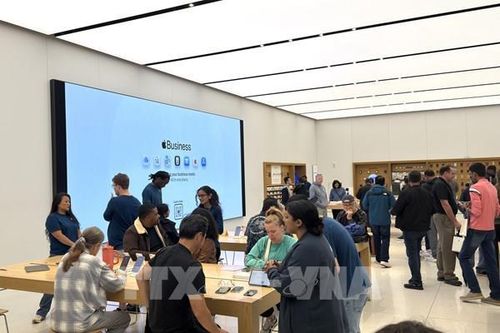 iPhone Duo cháy hàng đặt trước, lùi lịch giao hàng đến cuối tháng 1/2027