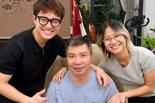 NSND Công Lý hạnh phúc khi hai con đến thăm