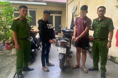 Xe máy để trên vỉa hè bị mất cắp, Công an vào cuộc liền tìm ra danh tính kẻ trộm cắp