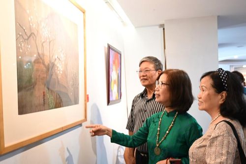 Khai mạc triển lãm mỹ thuật 'Duyên sắc 3 miền'